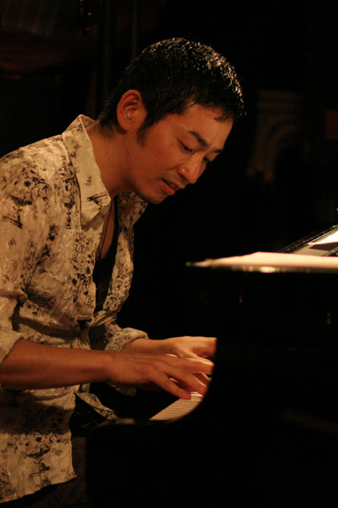 HcT photo by ISHII Hitoshi