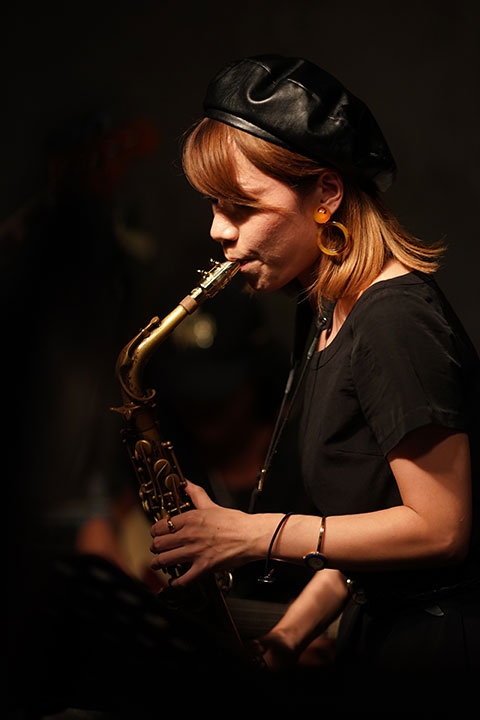 R胆G  photo by ISHII Hitoshi