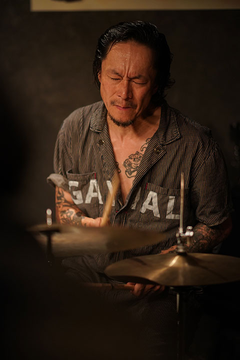 B photo by ISHII Hitoshi